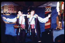 Gond'70-13_t.jpg (151921 bytes)