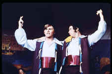 Gond'70-48_t.jpg (120772 bytes)