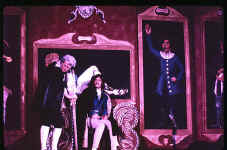 Rud71-059_t.jpg (201372 bytes)