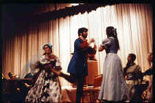 Tri70-32_t.jpg (171078 bytes)