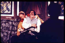 Yeo70-037_t.jpg (122655 bytes)