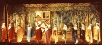 io72_13.jpg (40951 bytes)