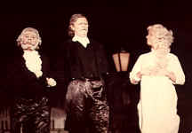 io72_21.jpg (22375 bytes)