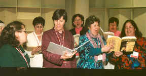 02_32.jpg (61053 bytes)